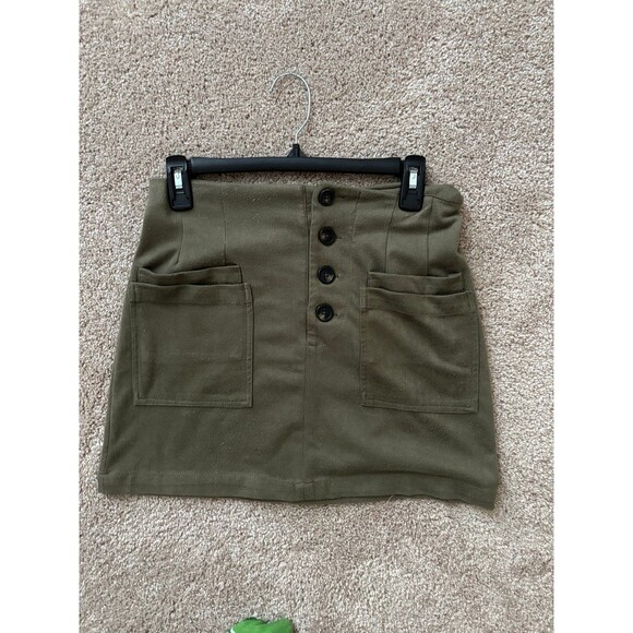 Suede green skirt - Picture 1 of 3